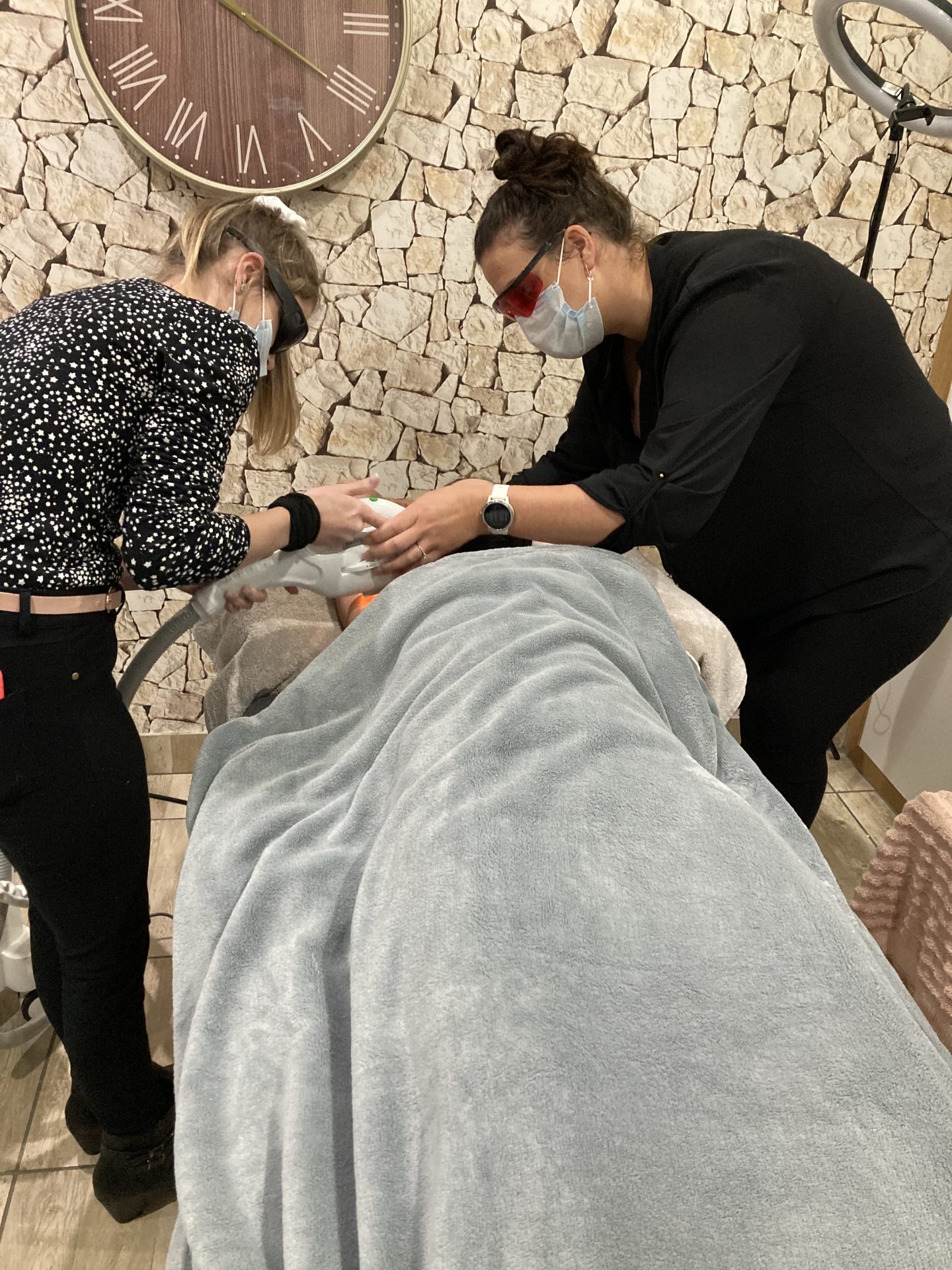 Advanced aesthetic device training in Cape Town at NDI Aesthetics Academy