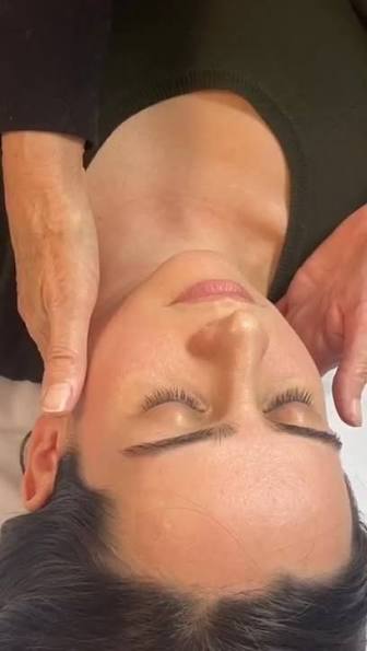 Dr. Vodder manual lymphatic drainage technique using hands